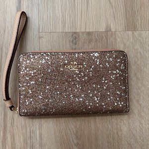 COACH small wristlet wallet